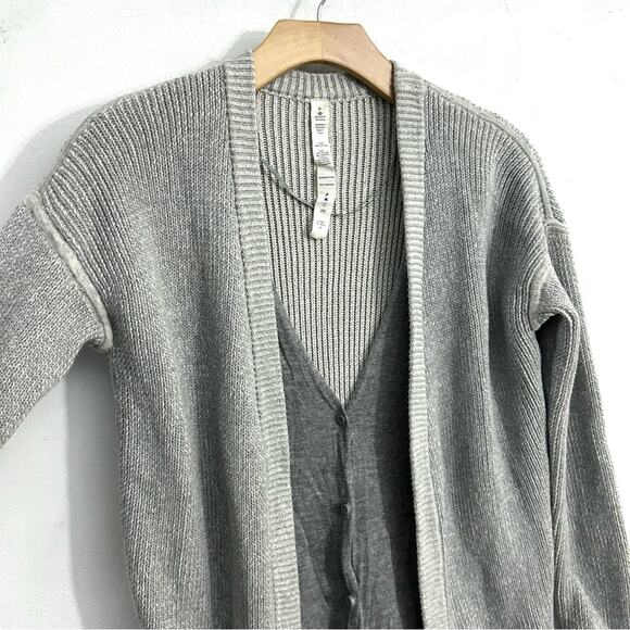 Lululemon Vestigan Cardigan Sweater Cashmere Blend Grey minimalist EUC size 6 - Picture 7 of 15